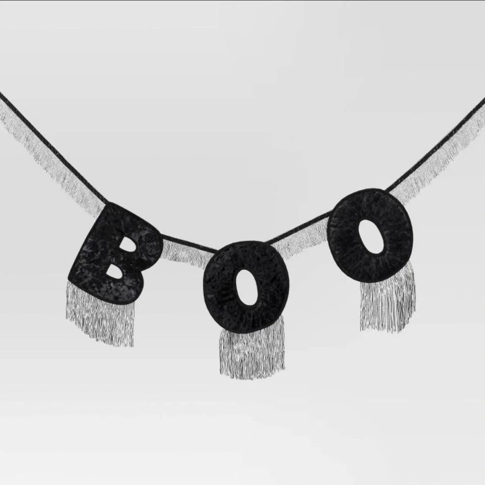 Hyde and EEK‎ Boutique Black Velvet Boo Fringe Garland 72